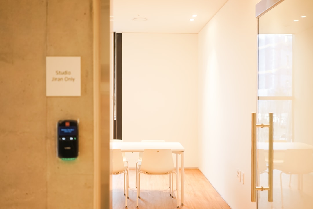 Nieruchomości z biometrycznym dostępem: nowoczesne rozwiązania 1 Photo Real estate with biometric access systems